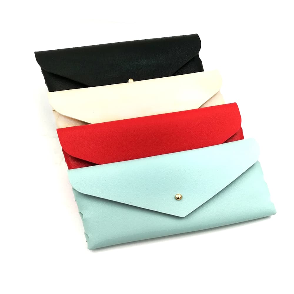 Футляр для очков на кнопке, голубой /0255